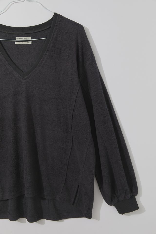 UO Lillu V-Neck Pullover Top Urban Outfitters