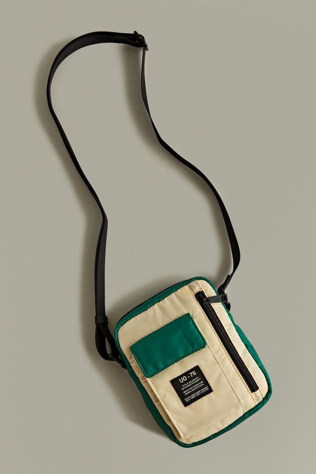 Urban outfitters 2024 sling bag