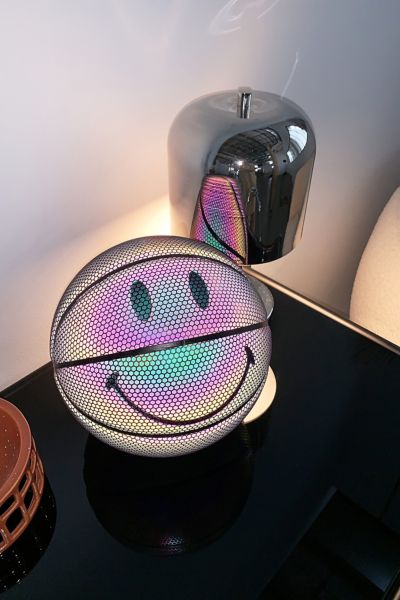 Urban Outfitters - 期間限定値下げ！日本未発売　smiley basket ball 期間限定値下げ！日本未発売 smiley basket ball