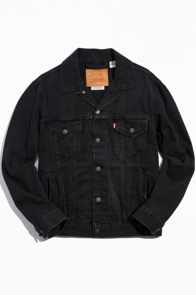 Levi’s Vintage Fit Denim Trucker Jacket | Urban Outfitters