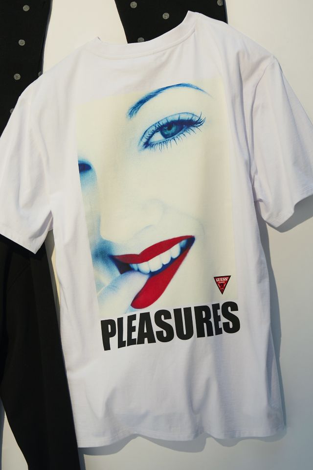 Breddegrad Port alien GUESS ORIGINALS X Pleasures Lip Tee | Urban Outfitters