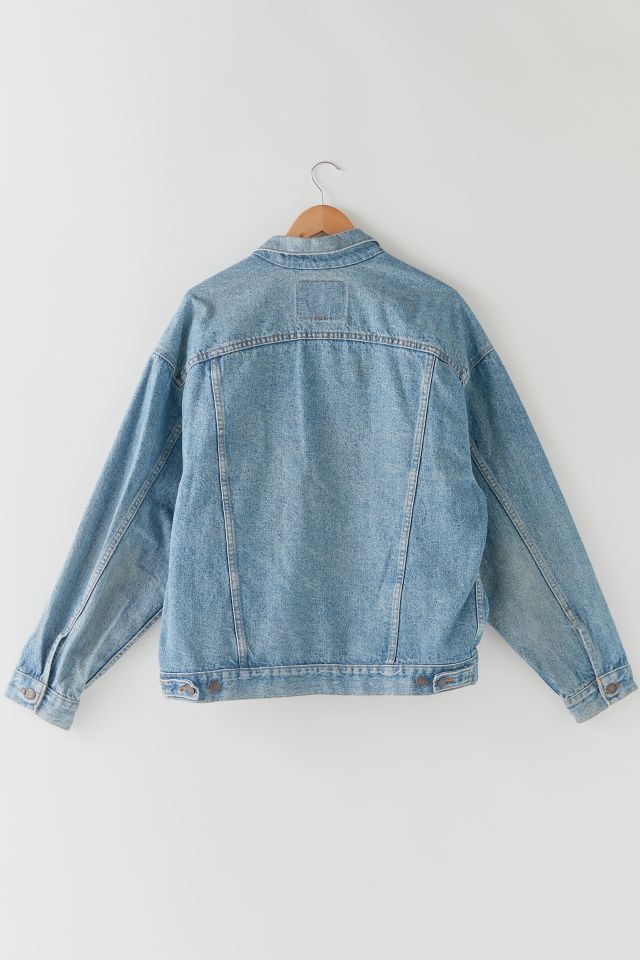 Vintage Levi's Medium Wash Denim Jacket | Urban Outfitters