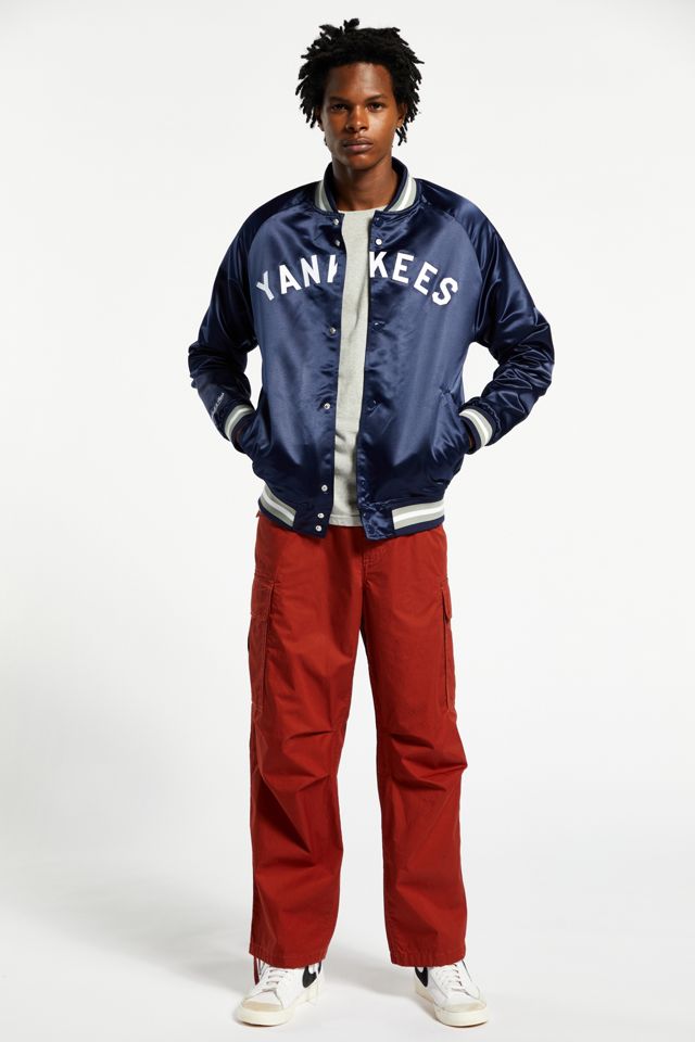 Mitchell & Ness New York Yankees Satin Jacket | Urban Outfitters