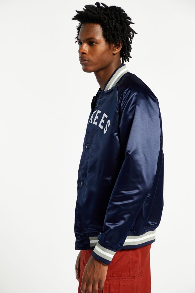 Mitchell & Ness New York Yankees MLB Heavyweight Satin Jacket  Urban  Outfitters Japan - Clothing, Music, Home & Accessories