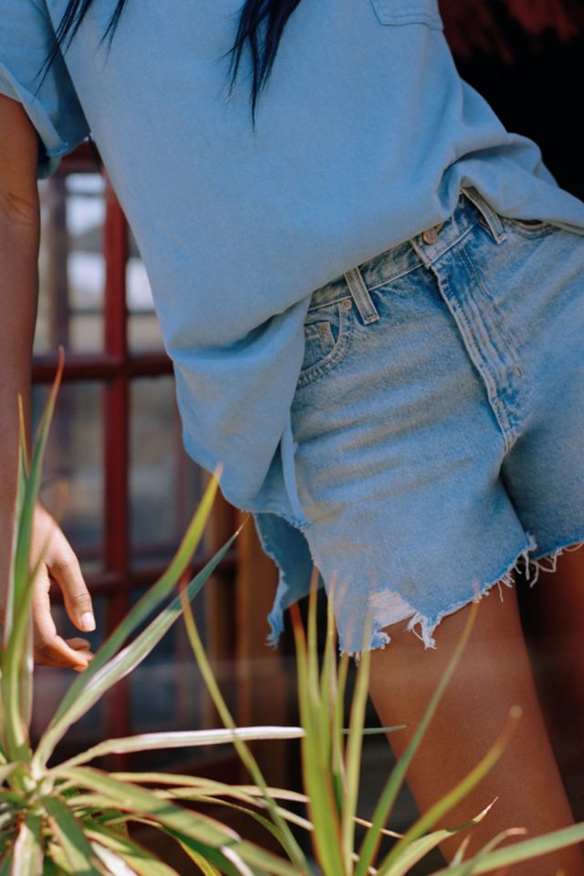 Waiting For A Sign Cut Off Denim Shorts - Light Wash