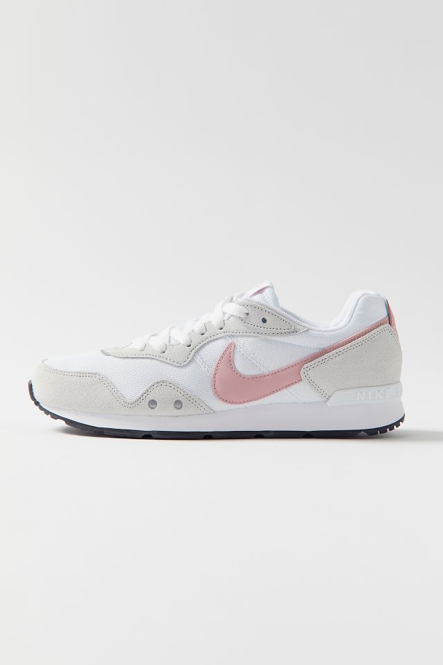 Nike Venture Runner Women’s Sneaker #1