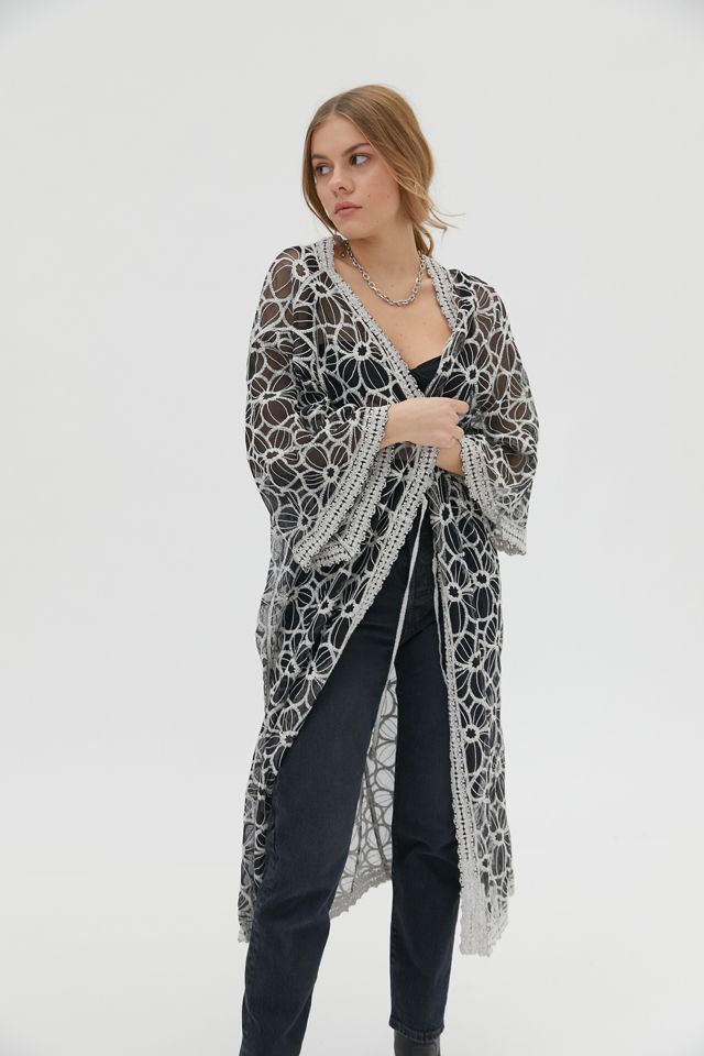 UO Lace Robe | Urban Outfitters