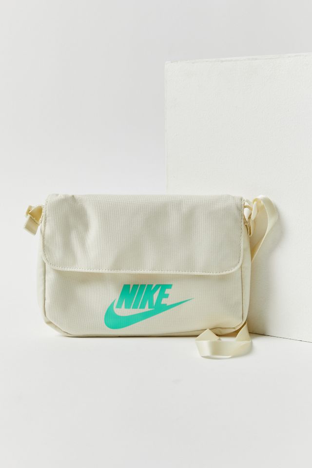 NIKE（ナイキ）の「NIKE ナイキ WMNS NSW FUTURA CROSSBODY - CW9304-010（ショルダーバッグ）」 - WEAR