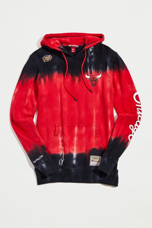 Mitchell & Ness Chicago Bulls Tie-Dye Hoodie Sweatshirt | Urban Outfitters