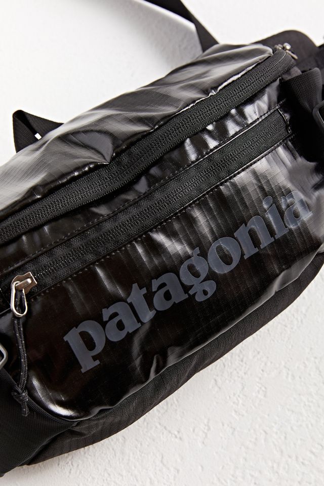 Patagonia fanny pack online urban outfitters