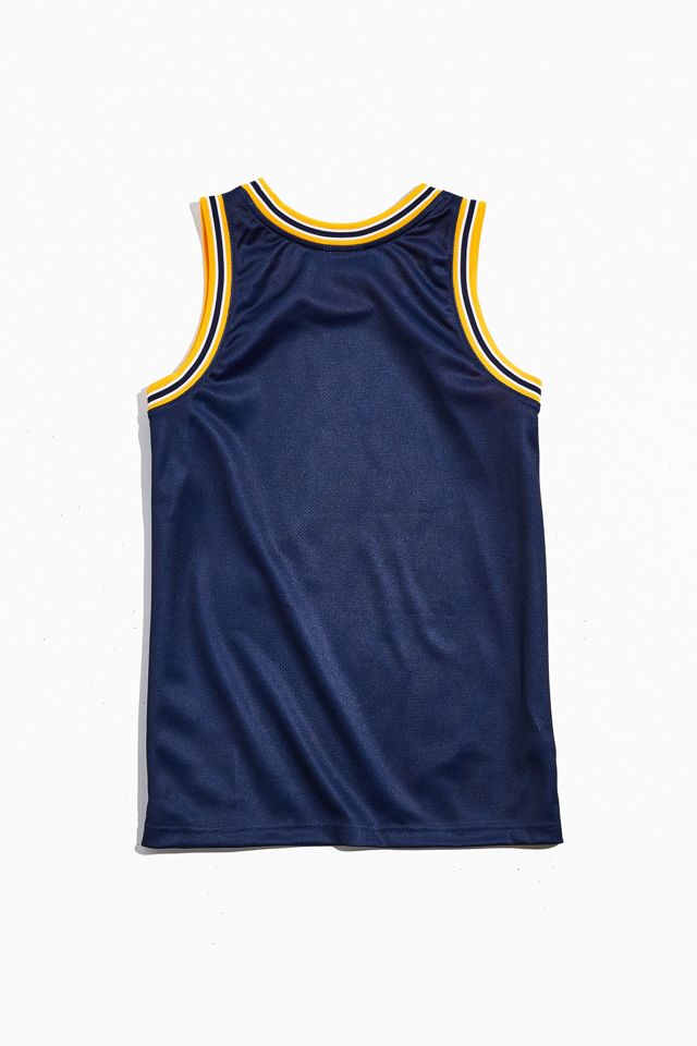 Mitchell & Ness Golden State Warriors Oversized Logo Jersey Tank Top |  Urban Outfitters