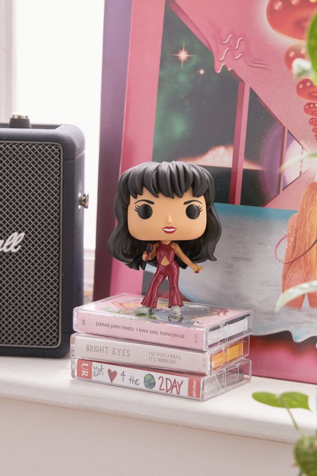 selena funko pop white outfit