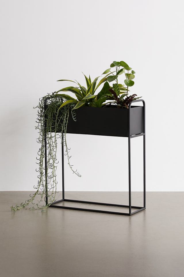 Gemma Indoor/Outdoor Planter | Urban Outfitters