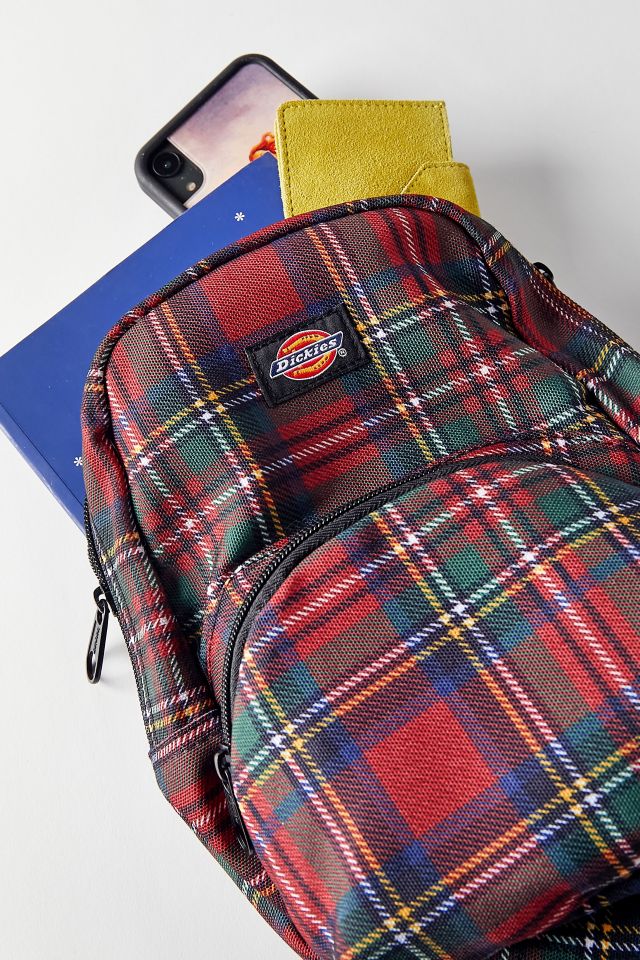 Dickies backpack hotsell urban outfitters