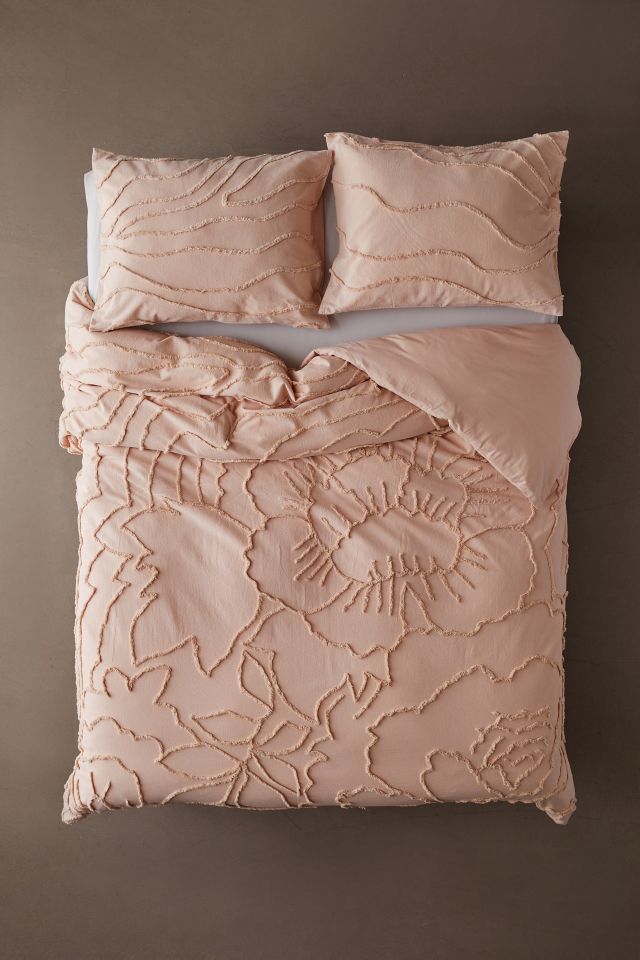 Urban Outfitters Margot Tufted Comforter and online Shams Set