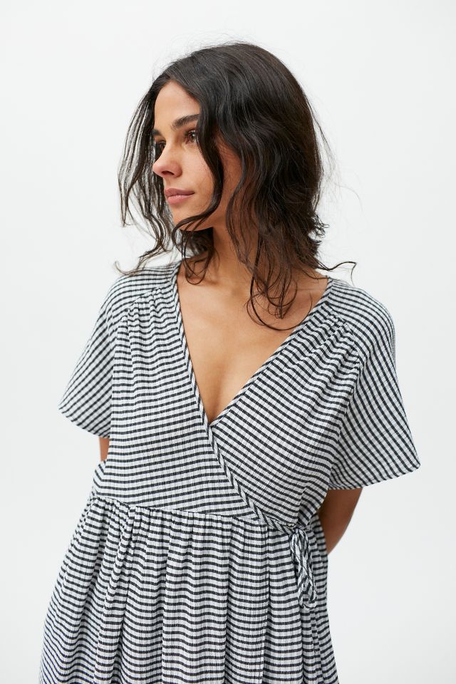 Urban outfitters gingham deals wrap dress