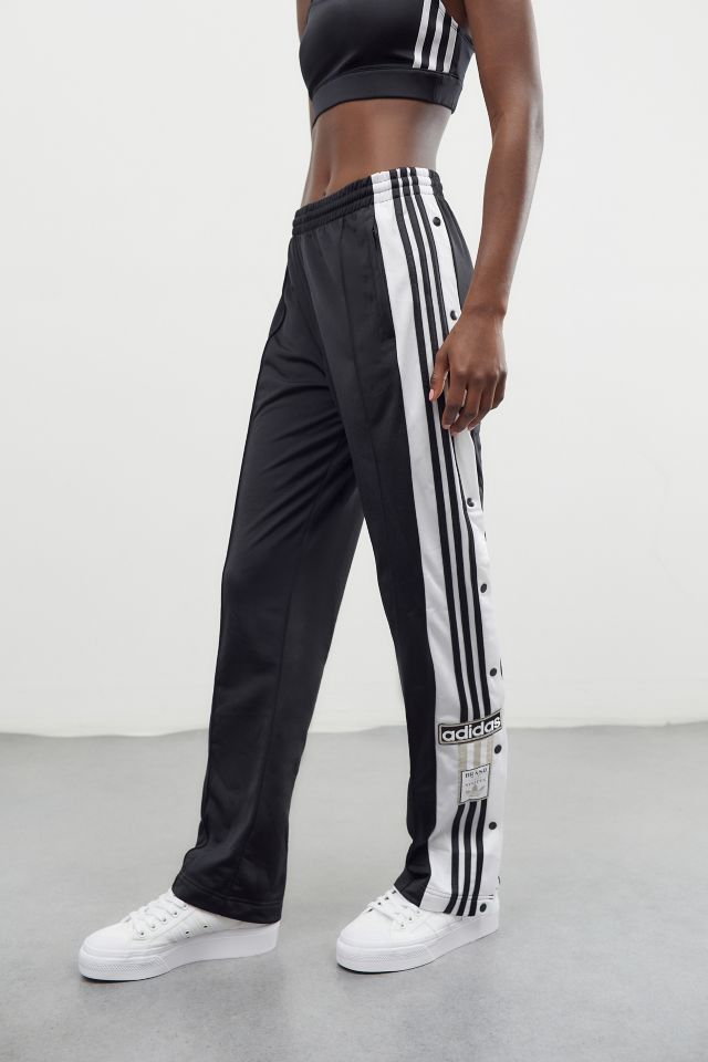 https://images.urbndata.com/is/image/UrbanOutfitters/61382743_001_b?$xlarge$&fit=constrain&qlt=80&wid=640