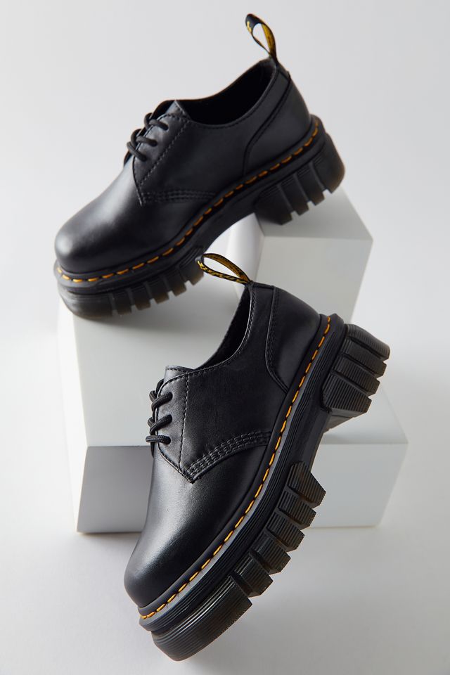 Dr. Martens Audrick Leather Platform Oxford | Urban Outfitters