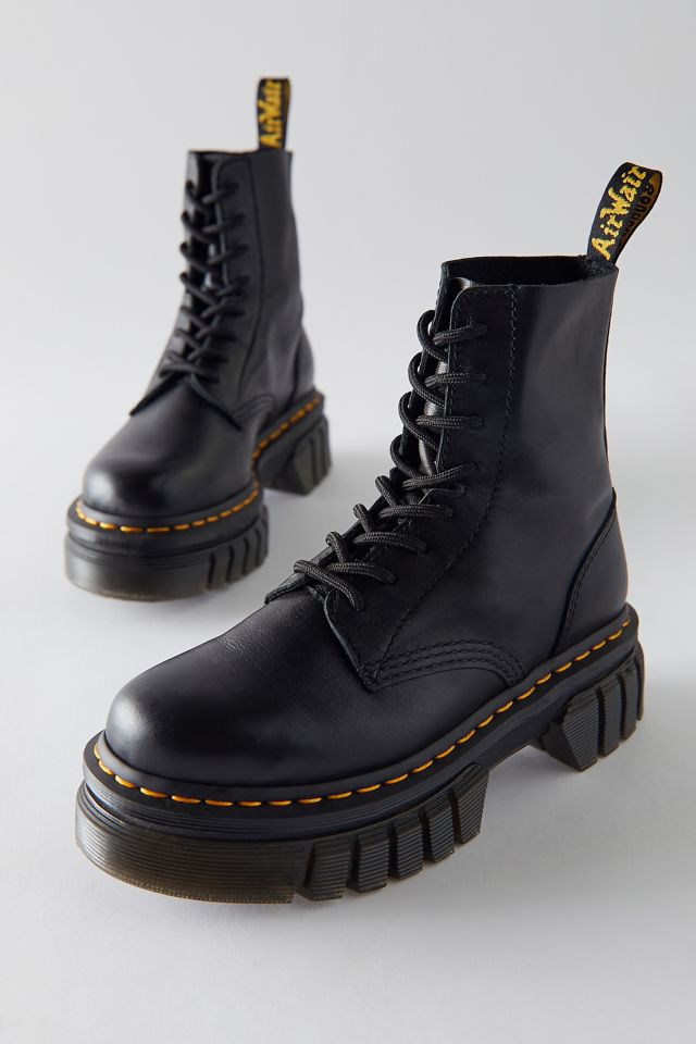 corto Oswald café Dr. Martens Audrick Nappa Lux Leather Platform Boot | Urban Outfitters