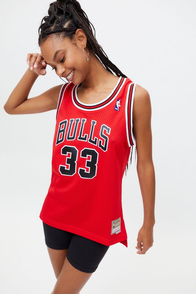 Chicago Bulls Women's Red Striped Racer Back Tank Top