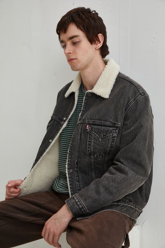 Urban outfitters levis hot sale sherpa jacket