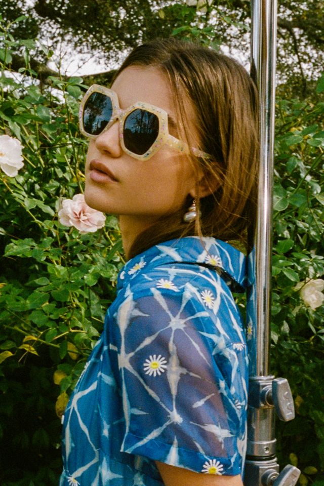 Melanie Oversized Hexagon Sunglasses | Urban Outfitters
