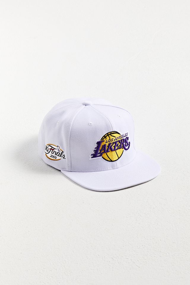 lakers hat urban outfitters