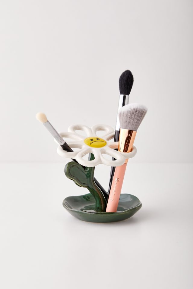 Daisy Makeup Brush Holder #1