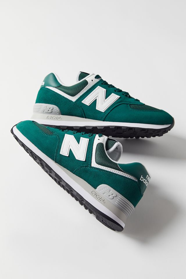 New balance hotsell women's urban outfitters