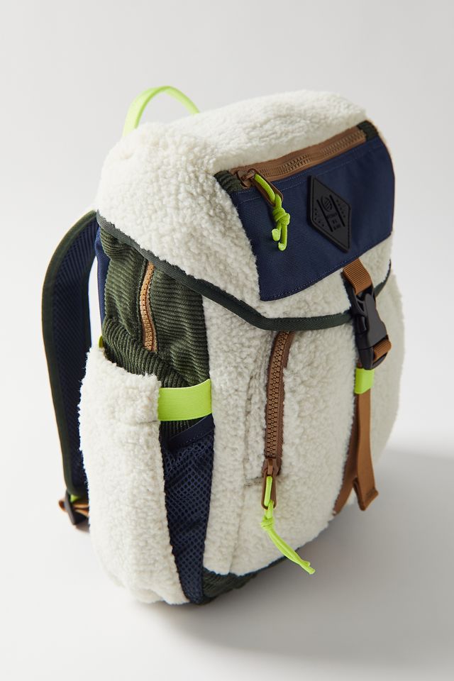 United By Blue Cream Sherpa Backpack with Navy and Olive Trim R)evolution™ 25L Transit Pack Backpack| United By Blue main image 4