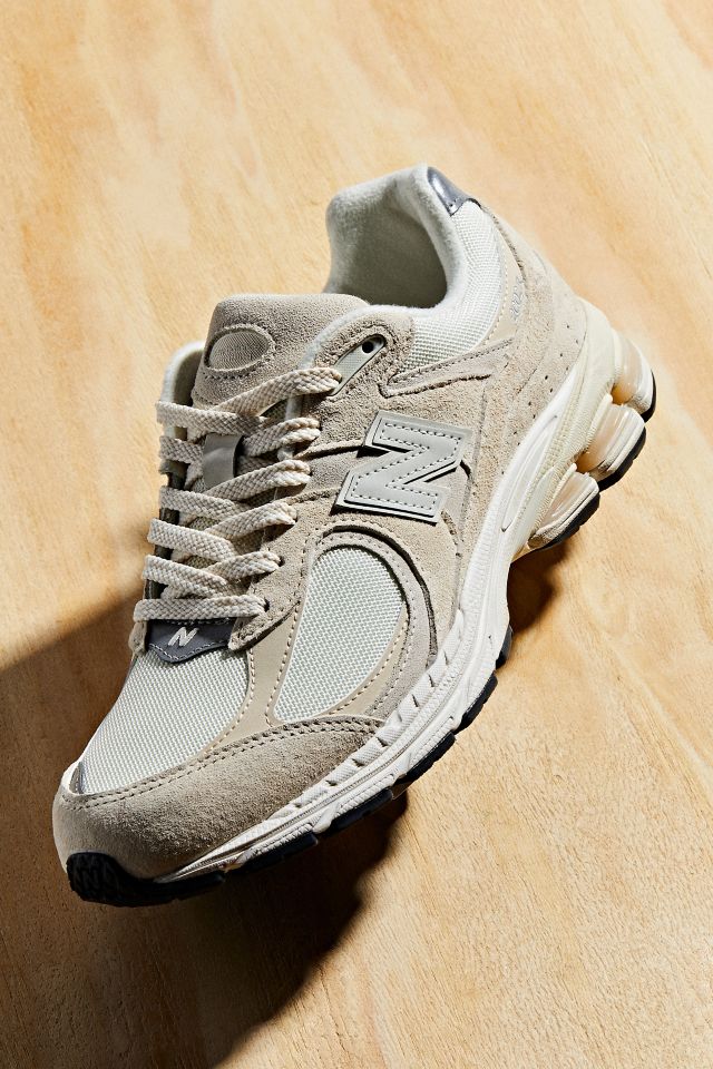 New balance x urban outfitters best sale