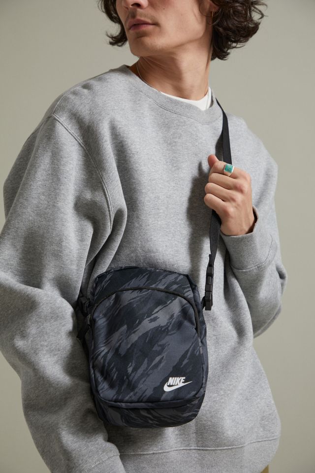 Nike Advance Crossbody Bag in Black for Men