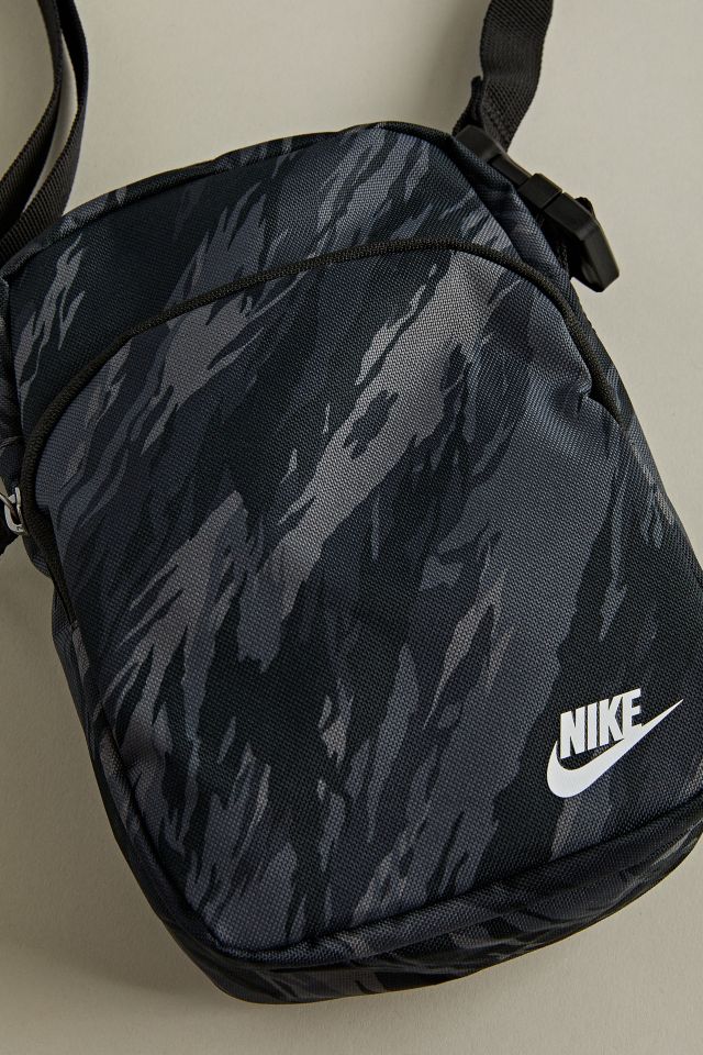 Nike Heritage Mini Crossbody Bag #2