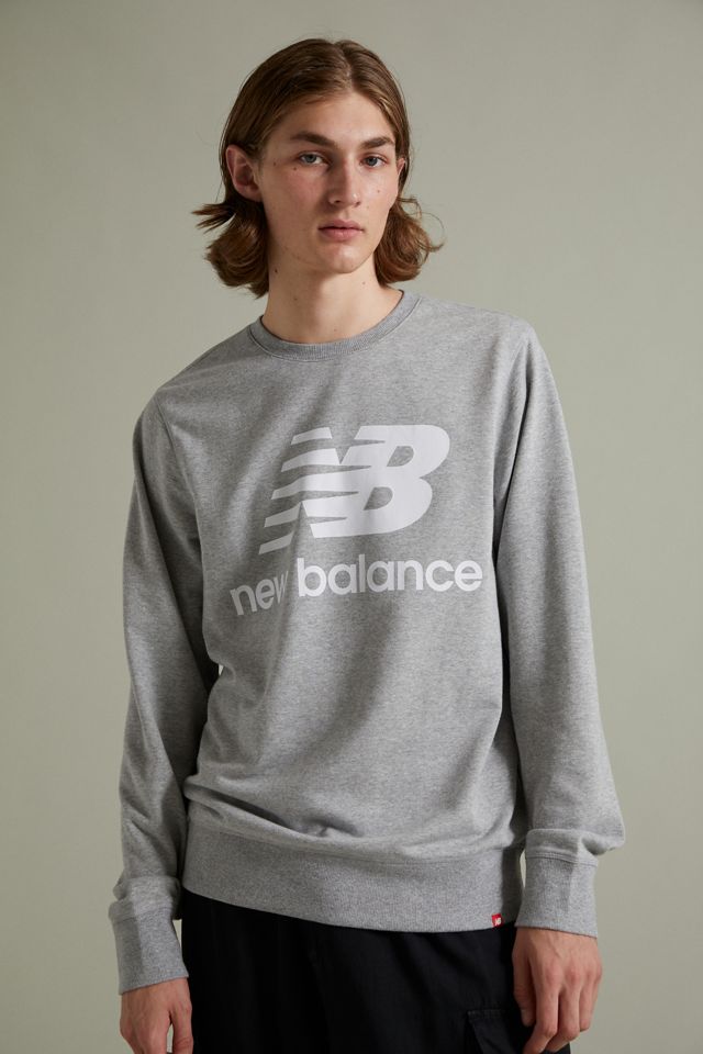 New Balance Logo Crew Neck Sweatshirt | Urban Outfitters