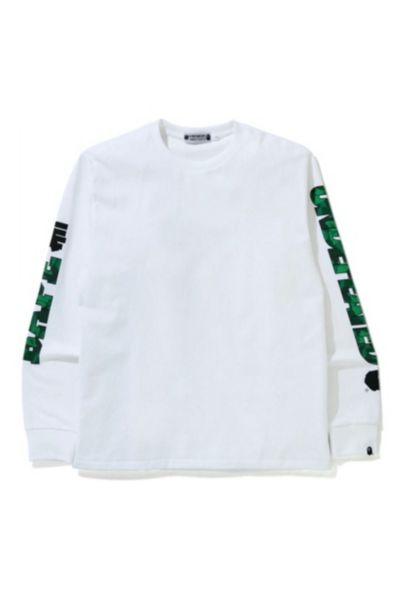 BAPE X Undefeated 1 Long Sleeve Tee | Urban Outfitters