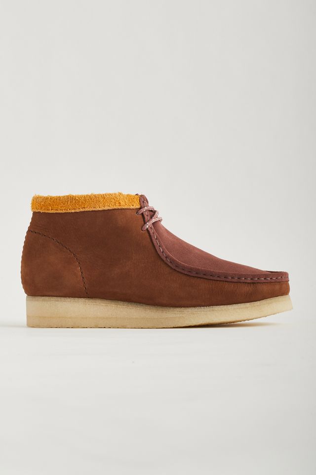 Clarks Wallabee Boot | Urban Outfitters