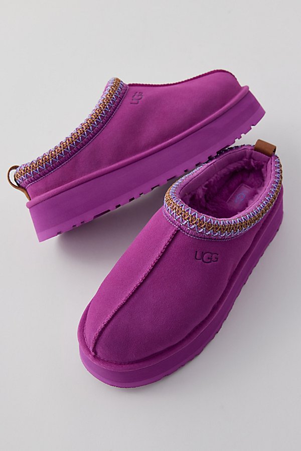 UGG TAZZ SLIPPER IN MANGOSTEEN, WOMEN'S AT URBAN OUTFITTERS
