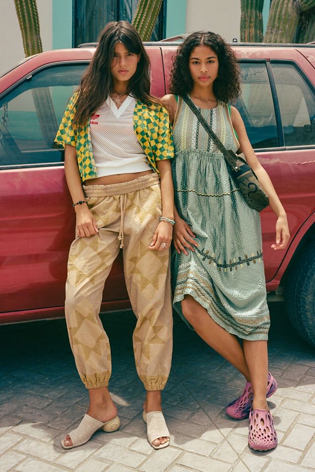 Kimchi Blue Sunita Jogger Pant | Urban Outfitters