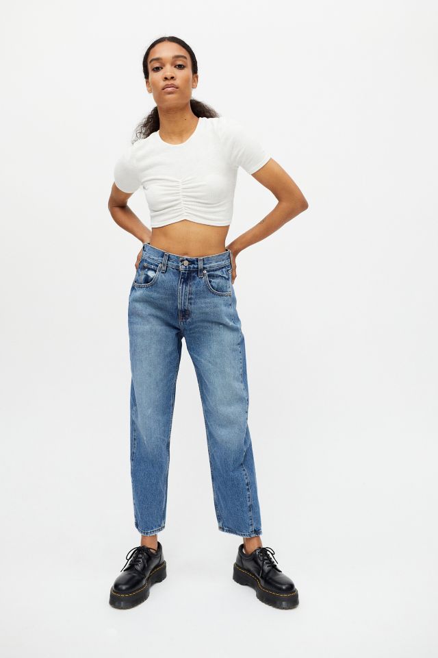 BDG High-Waisted Carrot Jean – Medium Wash | Urban Outfitters Canada