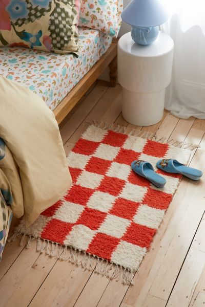 Checkerboard Woven Shag Rag Rug Product Page