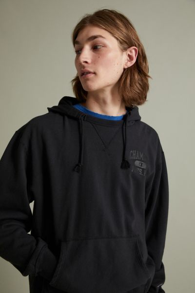 Champion hoodie outlet urban outfitters canada