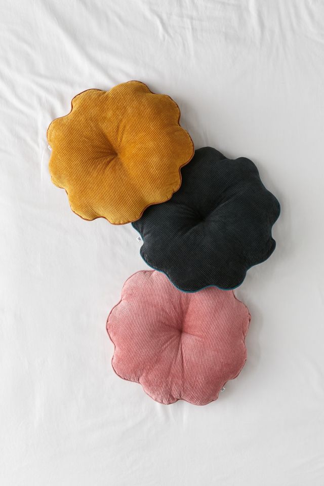 Urban outfitters outlet rose pillow