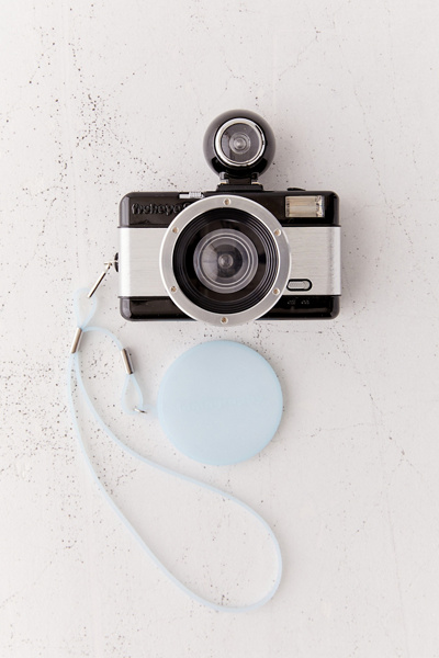 Lomography Fisheye 2.0 35mm Camera | Urban Outfitters