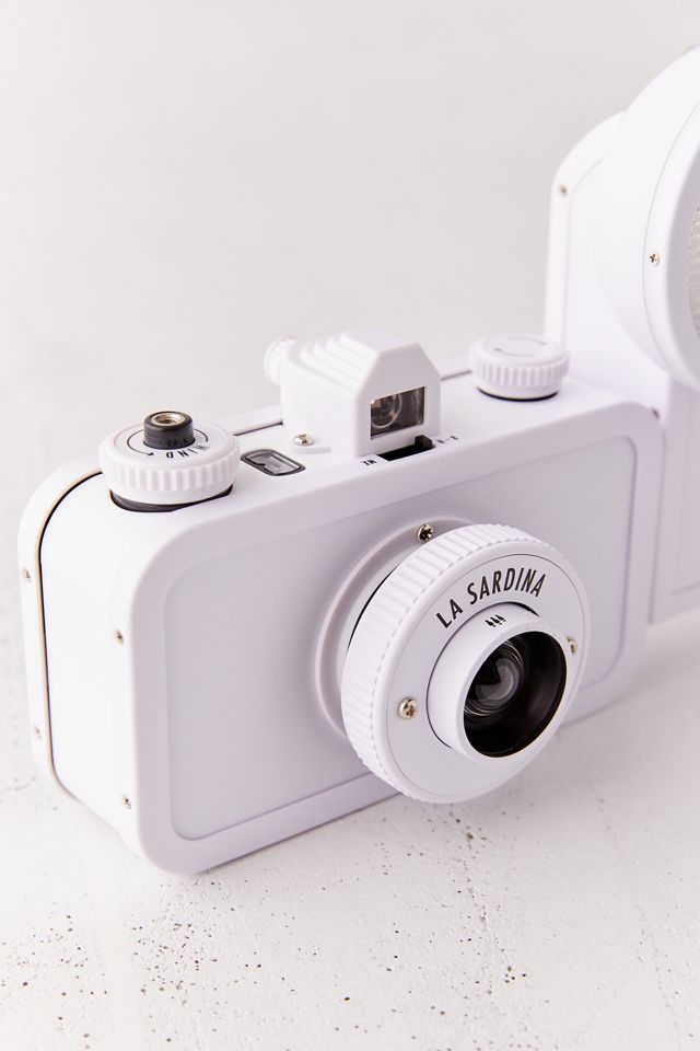 Lomography La Sardina DIY Flash 35mm Camera | Urban Outfitters