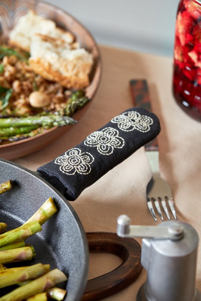 Embroidered Skillet Handle Cover