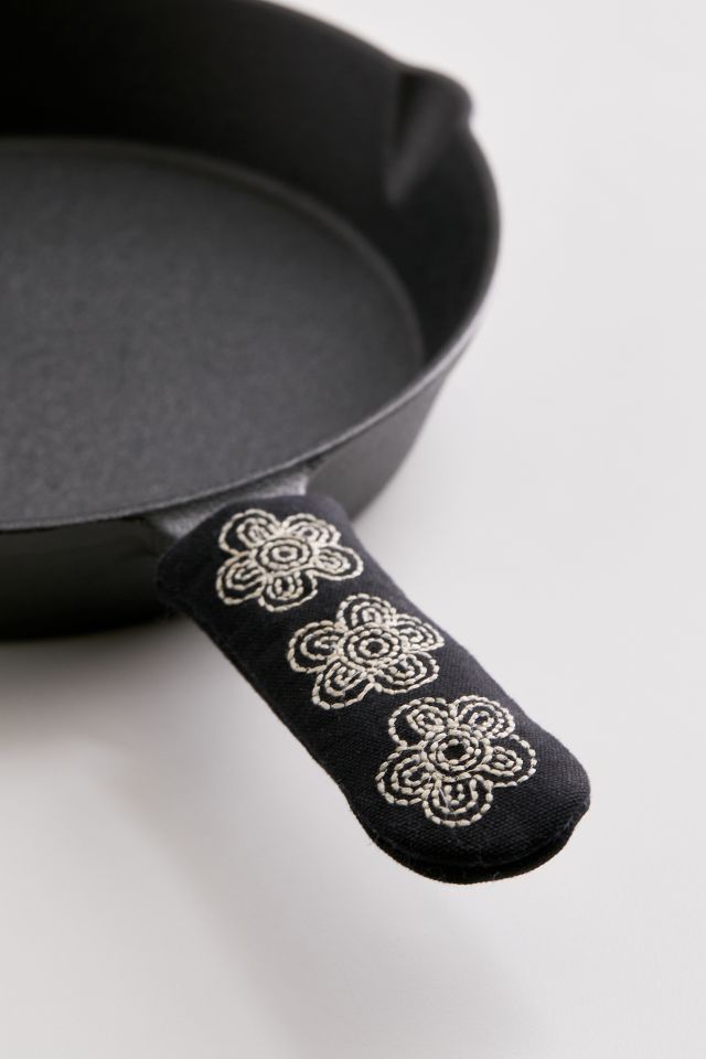 Embroidered Skillet Handle Cover #1