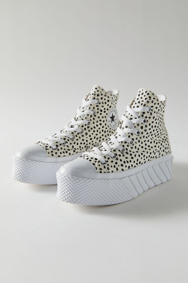 Converse Chuck Taylor All Star Welcome To The Wild 2X Platform Sneaker ولاعة فحم Converse Chuck Taylor All Star Welcome To The Wild 2X Platform Sneaker ولاعة فحم