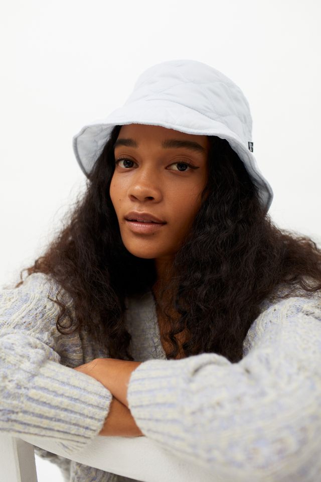 Levi’s Quilted Women’s Bucket Hat | Urban Outfitters