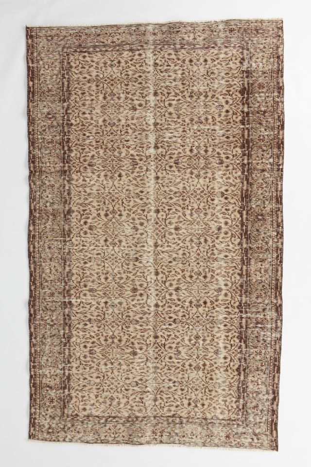 Canary Lane Vintage Rug No. 608 | Urban Outfitters