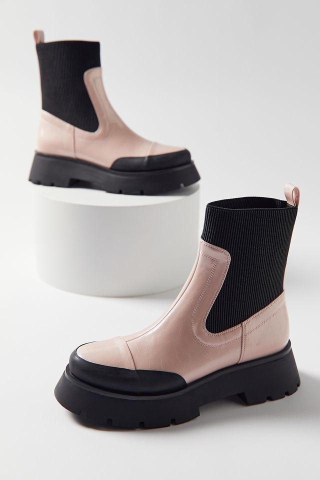 Circus By Sam Edelman Larissa Chelsea Boot | Urban Outfitters